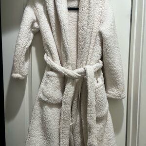 Ulta Beauty Cream Sherpa Robe with Pockets
